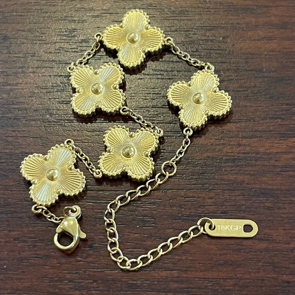 High quality 18K gold plated clover leaf bracelet - Picture 7 of 7